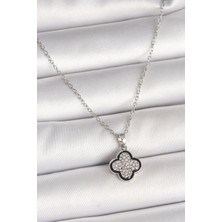 Yıldız Ticaret Mey Ithalat® 316L Çelik Gümüş Renk Zincir Zirkon Taşlı Yonca Model Kadın Kolye