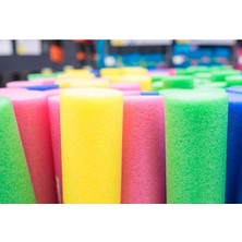 Özgürce 10 Adet Renkli Deniz ve Havuz Makarnası Seti