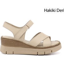 Gönderi(r) Kadın Bej  Çapraz Bantlı Dolgu Topuklu Hakiki Deri Sandalet