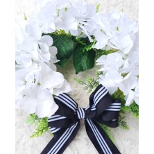 Özgürce Beyaz Ortanca Tasarımlı Zarif Kapı Süsü, Şık ve Davetkar Dekorasyon