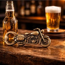Özgürce Retro Motosiklet Tasarımlı Metal Şişe Açacağı, Şık ve Fonksiyonel Hediye