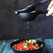 Naque Büyük Boy Döküm Limon Sıkacağı – 24 Cm, Dayanıklı Metal, Ergonomik Sap, Tüm Narenciyeler Için, Kolay Temizlik, Şık Siyah Tasarım