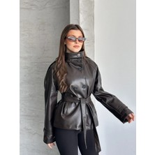 Vess Moda Hakim Yaka Detaylı Kısa Deri Trençkot