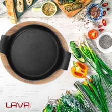 Esmo Home Döküm Yuvarlak Sahan Döküm Demir Yekpare Çift Kulplu Kayın Servis Ahşabı. ÇAP(Ø)18CM.