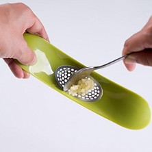 Esmo Home Joseph Joseph 20062 Rocker Sarımsak Ezici, Yeşil