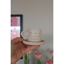 Esmo Home Seramik Kahve Fincanı Tabağı Seti, Efsaneler Hazıranda Doğar Yazılı, Bej, El Yapımı Tasarım