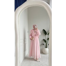 Esra Butik Pudra Pembe Kuşaklı Volanlı Tensel Uzun Tesettür Elbise