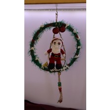 Özgürce Çember Üzeri Gül Yeni Yıl Noel Baba Temalı Kapı Duvar Süsü 28CM