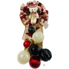 Özgürce Kırmızı ve Beyaz Renkli Yılbaşı Temalı Sarkan Kapı Süsü