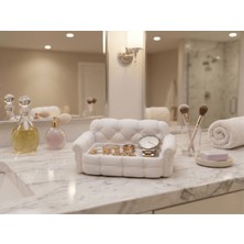 Özgürce Koltuk Şeklinde Takı Düzenleyici, Şık ve Pratik Masaüstü Aksesuarı