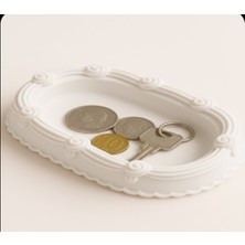 Özgürce Şık ve Modern Dekoratif Tabak, Evinizde Estetik Dokunuş Sağlar