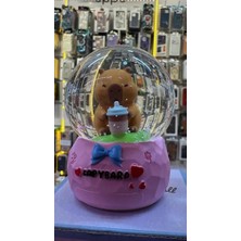 TeknoBeyza Dream Crystal Ball Capybara Serisi - Dekoratif Işıklı, Müzikli ve Püskürtmeli Kapibara Kar Küresi