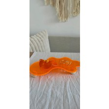 Özgürce Turuncu Akrilik Yuvarlak Sunum Tablası, Ahşap Ayaklı, Dekoratif ve Parfüm Standı