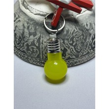 Özgürce Şık Metal ve Parlak Akrilik Sarı Ampul Tasarımlı Anahtarlık