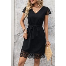 Livizmir Moda Kadın Kısa Kollu V Yakalı Kuşaklı Dantel Detaylı Kısa Aerobin Elbise