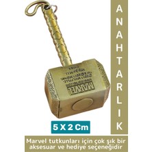 Özgürce Şık Dekoratif Marvel Figürü Anahtarlık, Oynar Başlıklı, Çekici Tasarım