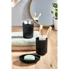 PremiumPort Şık ve Modern Krom Banyo Seti, 3 Parçalı Tasarım, Fonksiyonel Kullanım