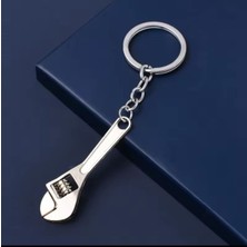 Özgürce Çok Fonksiyonlu Ingiliz Anahtarı Şekilli Anahtarlık, Şık ve Pratik Tasarım