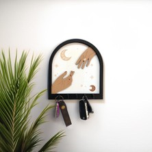 Özgürce Birbirine Uzanan Eller Temalı Katmanlı Askılık ve Anahtarlık Seti