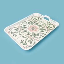 Özgürce Renkli 51X38 cm Çelik Tepsi, Şık ve Dayanıklı Sunum Aracı