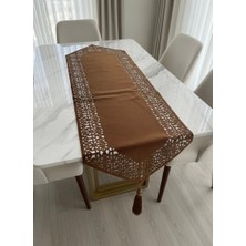 Minoza Sultan Model Kadife Kumaş Tül Detaylı Püsküllü Dekoratif Masa Örtüsü Runner