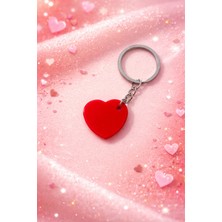 Serüven Kırmızı Kalp Anahtarlık – Şık ve Minimal Tasarım