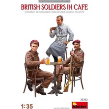 Miniart 35392 1:35 Kafedeki Ingiliz Askerler
