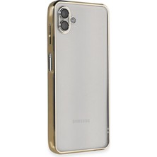 Selfbuysell Samsung Galaxy A04 Kılıf Razer Lensli Silikon - Gold