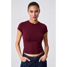 Guaraz Kadın Bordo Esnek Kumaşlı Vücuda Oturan Slim Fit Bisiklet Yaka Basıc T-Shirt