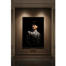Lona Sanat Mustafa Kemal Atatürk Gölge Işıklı Portre Tablo – Premium Siyah Fon Kanvas Duvar Dekoru