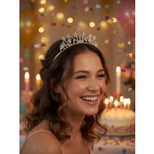 Dodomar Taç Metal Taşlı Yıldızlı Gold Altın Doğum Günü Tacı Kadın Kız Çocuk Parti Aksesuarı