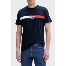 Tommy Jeans Pamuklu Regular Fit Logolu Bisiklet Yaka T Shirt Erkek T Shirt DM0DM22539 C1G
