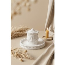 Aceleyolla Luxury Atlı Karınca Tasarımlı Beton Mum ve Kapaklı Dekoratif Tepsi Seti Beyaz