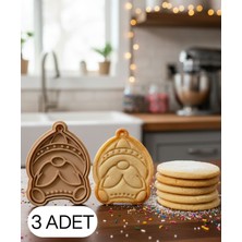 Ulu Pazarlama 3lü Sevimli Oturan Noel Cücesi Temalı Şekillendirici Kalıp Kurabiye Hamur Kesici Seti