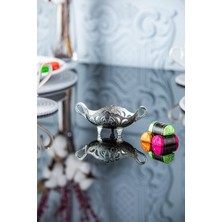 Özbience Şık Ayaklı Mini Metal Gondol Şekerlik, Zarif ve Kullanışlı Tasarım