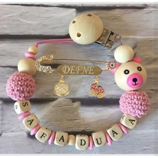 PremiumPort Isimli Bebek Emzik Zinciri ve Pembe Taşlı Yaka Iğnesi Seti, Şık ve Kullanışlı