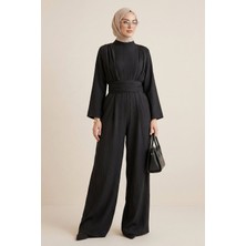 Moda Morfo Dik Yaka Pilise Detaylı Cepli Kemerli Çilek Tulum -Siyah