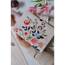 Özgürce Çiçek Desenli A5 Kitap Kılıfı, 3D Baskı, Koruyucu ve Şık Tasarım