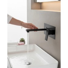 İsaoğlu Yapı Mat Siyah Ankastre Lavabo Bataryası Kare Modern Tasarım Pirinç Ürün Duvardan Ankastre