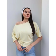 Esra Helvacı Kayık Yaka Düz Tshirt