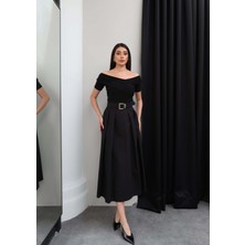 Esra Helvacı Kemerli Kayık Yaka Elbise