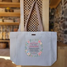 Bumudur Aksesuar Çiçeklerle Süslenmiş Anneler Günü Tasarımı Dünyanın En Tatlı Annesine Baskılıı Naturel Kanvas Bez Çanta Açık Kahve Sap Beyaz Cırt Cırtlı Suluk Tutuculu - Büyük