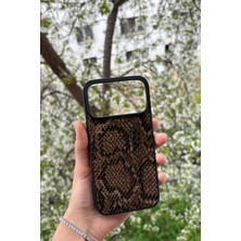 Glazef iPhone 17 Pro Max Yılan Desenli Kabartma Dokulu Kılıf
