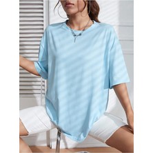 Kadın %100 Pamuk Oversize Basic Tişört – Rahat ve Şık Kalıp