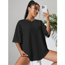 Kadın %100 Pamuk Oversize Basic Tişört – Rahat ve Şık Kalıp