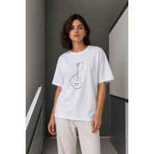 Tarz Yeri Kadın Minimal Gitar Baskılı Tişört T-Shirt Yazlık Kısa Kol Bisiklet Yaka T-Shirt  - Beyaz