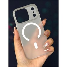 Iphone 17 Pro Max Uyumlu Magsafeli Beyaz Mat Buzlu Kılıf, Metal Tuşlu Darbe Emici Kamera Korumalı