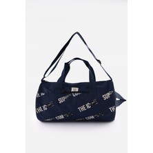 İcone Bag Unisex Spor Çanta – Silindir Model, Baskılı, Ön ve Iç Cepli, Yan Saplı, Ayarlanabilir Omuz Askılı