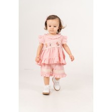 Kız Bebek 2’li Takım – Nakış Detaylı Fırfırlı Bluz ve Şort Set