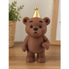 Maku Home Mum Üfleyen Ayıcık Pasta Süsü – Gold Şapkalı Sevimli Ayı Figür – Doğum Günü & Baby Shower Pasta Dekoruu